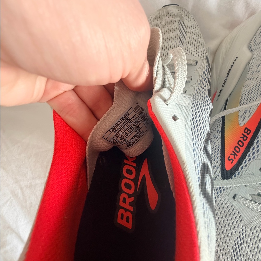 Brooks Hyperion Max — White with Orange and Yellow Fade - Picture 6 of 6